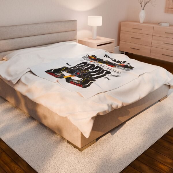 Red Bull Racing Velveteen Plush Blanket, Cozy Throw for Racing Fans, Ideal Gift for Drivers, Soft Fleece for Home Decor, Perfect for [...] - Image 4